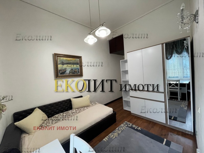 För uthyrning  3 sovrum Sofia , Centar , 210 kvm | 32885927 - bild [10]