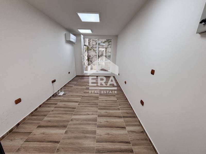 Дава под наем  Офис град Шумен , Център , 16 кв.м | 79763603