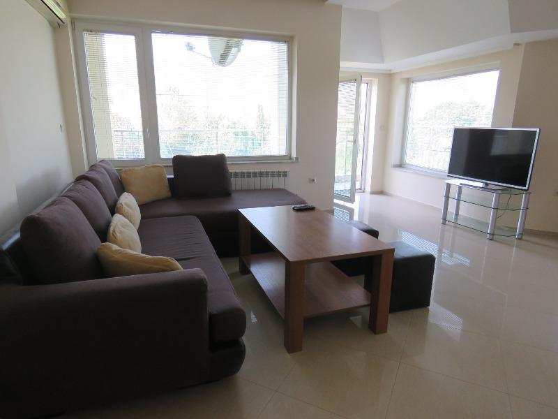 Para alugar  1 quarto Sofia , Studentski grad , 80 m² | 73165150