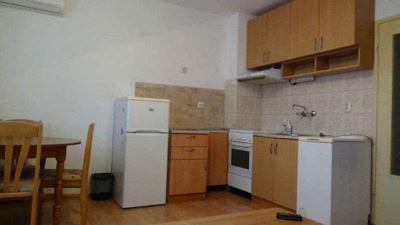 Do wynajęcia  1 sypialnia Burgas , Wazrażdane , 60 mkw | 25371377