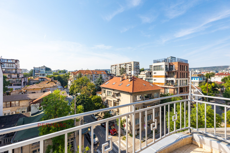 Дава под наем 4-СТАЕН, гр. Варна, Център, снимка 5 - Апартаменти - 52739483