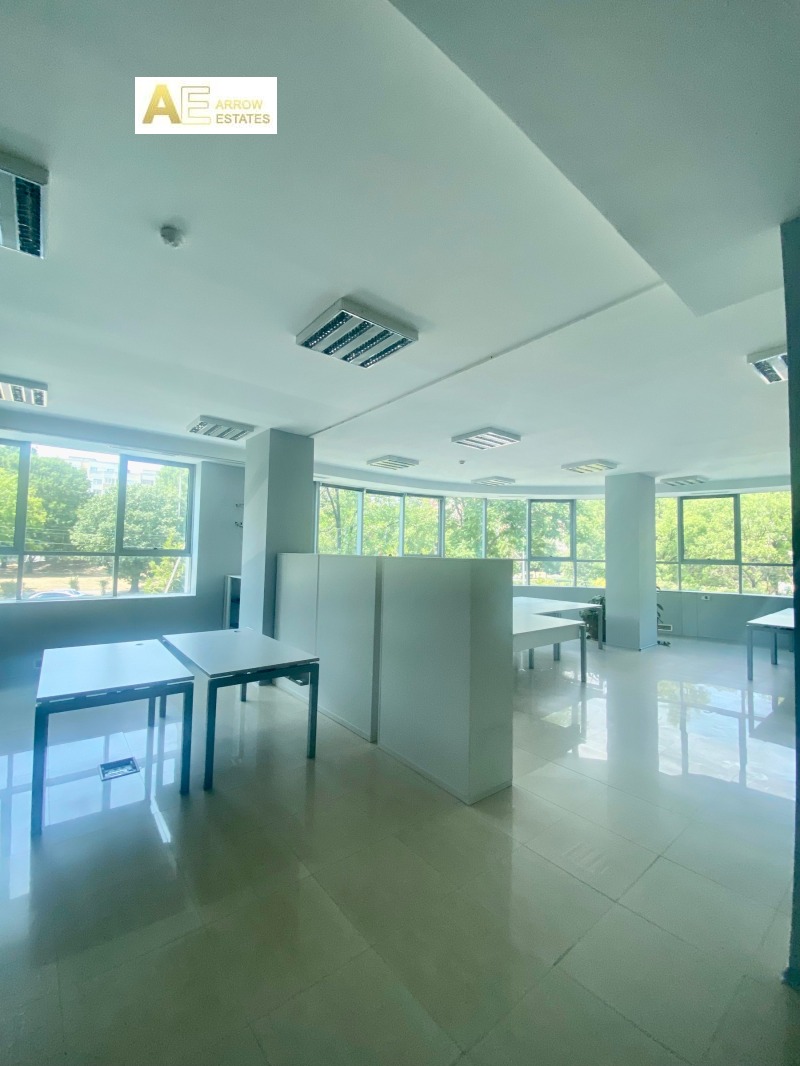 Para alugar  Escritório Sofia , Strelbichtche , 190 m² | 45897948 - imagem [9]