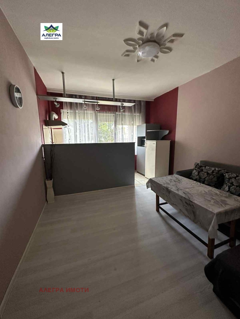 Vuokrattavana  1 makuuhuone Pazardžik , Mladost , 55 neliömetriä | 74347645 - kuva [2]