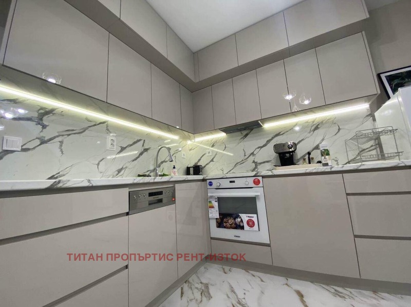 Дава под наем 2-СТАЕН, гр. Бургас, Сарафово, снимка 2 - Апартаменти - 52644858