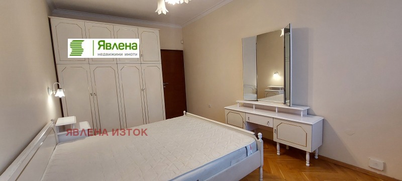 Дава под наем 4-СТАЕН, гр. София, Гео Милев, снимка 4 - Апартаменти - 52745967