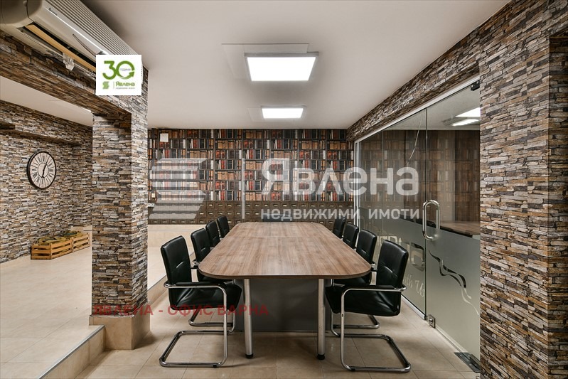 Vuokrattavana  Toimisto Varna , VINS-Tšerven ploštad , 295 neliömetriä | 47895722 - kuva [3]