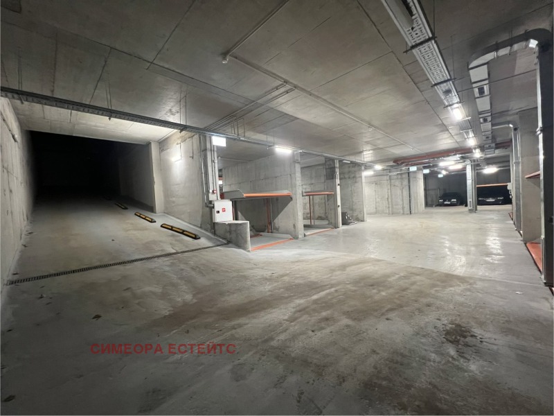 Дава под наем ГАРАЖ, ПАРКОМЯСТО, гр. София, Сухата река, снимка 5 - Гаражи и паркоместа - 53109050