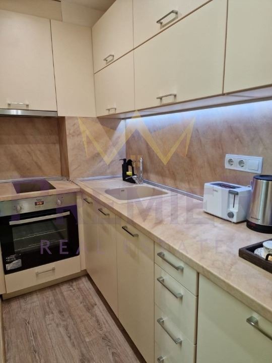 En renta  1 dormitorio Varna , Tsentar , 65 metros cuadrados | 87842683