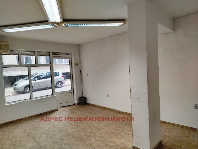 Дава под наем МАГАЗИН, гр. Стара Загора, Център