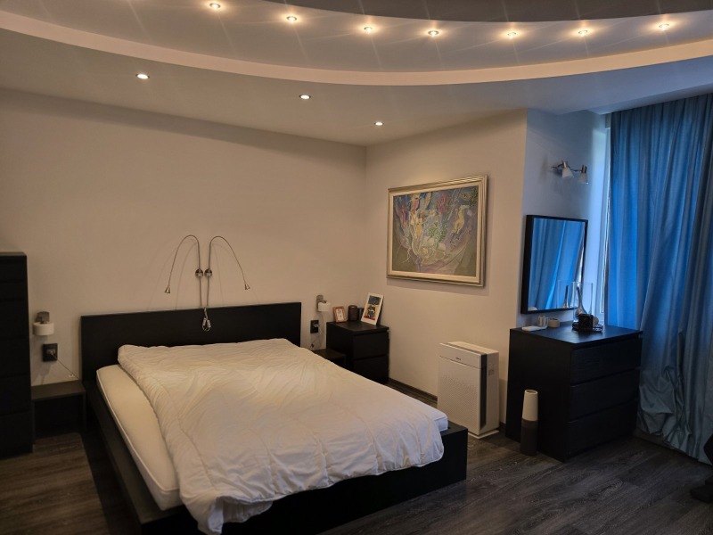 Zu vermieten  2 Schlafzimmer Burgas , Zentar , 100 qm | 45194842 - Bild [7]