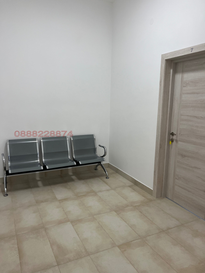 Дава под наем ОФИС, гр. Карлово, област Пловдив, снимка 12 - Офиси - 52786066