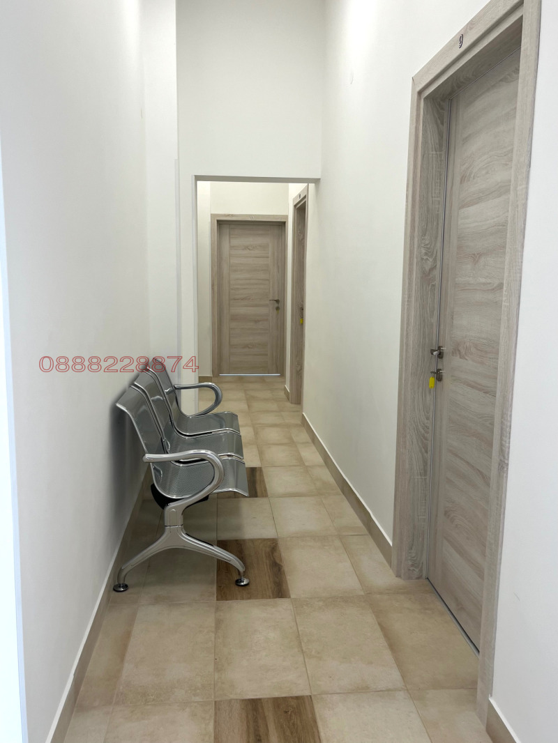 Дава под наем ОФИС, гр. Карлово, област Пловдив, снимка 10 - Офиси - 52786066