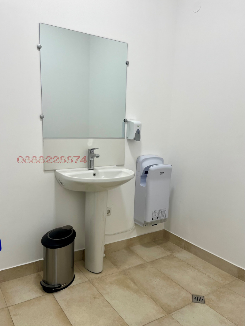 Дава под наем ОФИС, гр. Карлово, област Пловдив, снимка 15 - Офиси - 52786066