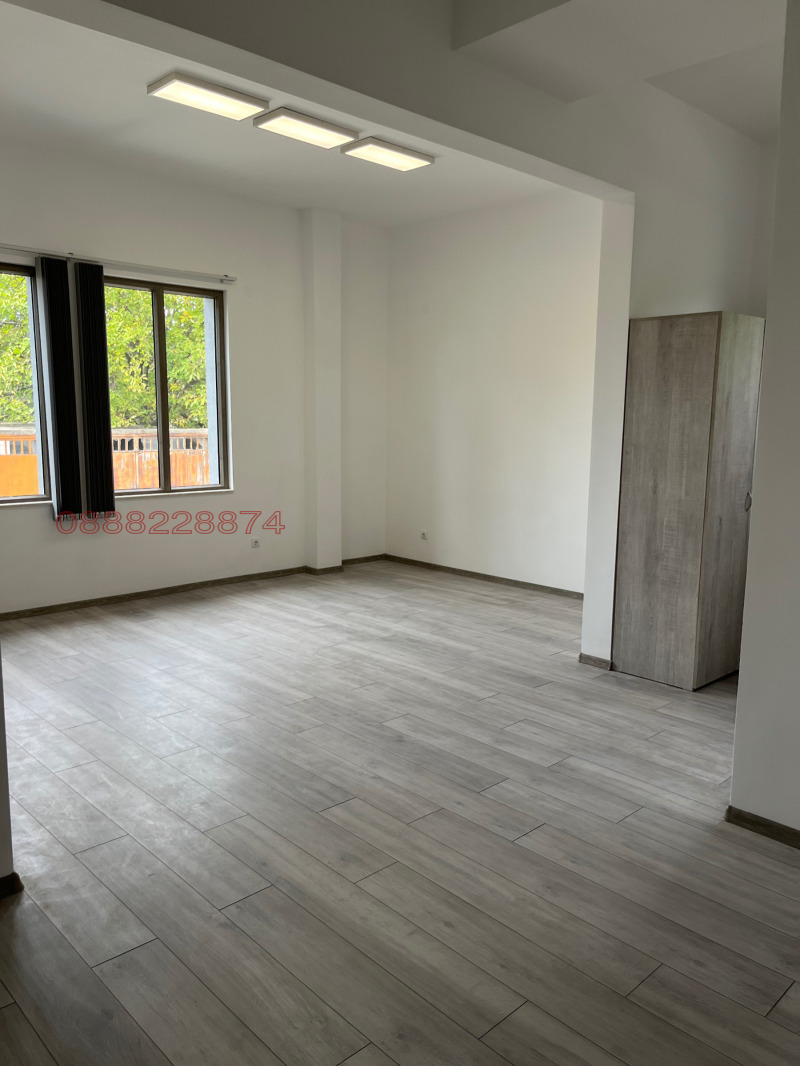 Дава под наем ОФИС, гр. Карлово, област Пловдив, снимка 8 - Офиси - 52786066