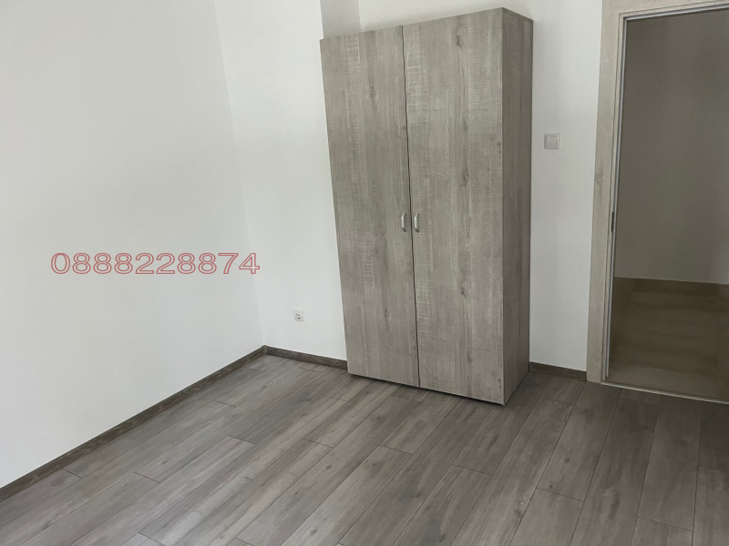 Дава под наем ОФИС, гр. Карлово, област Пловдив, снимка 5 - Офиси - 52786066