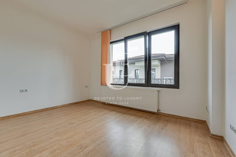 A louer  Maison Sofia , Pantcharevo , 240 m² | 53286211 - image [14]