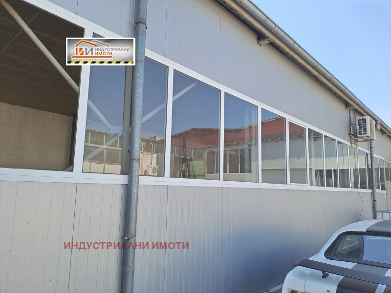 K pronájmu  Úložný prostor Plovdiv , Industrialna zona - Sever , 220 m2 | 70291438