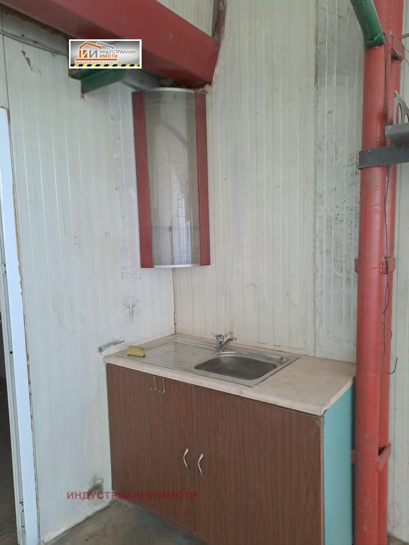 K pronájmu  Úložný prostor Plovdiv , Industrialna zona - Sever , 220 m2 | 70291438 - obraz [8]