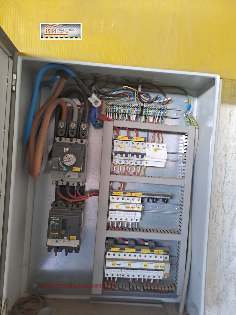 K pronájmu  Úložný prostor Plovdiv , Industrialna zona - Sever , 220 m2 | 70291438 - obraz [12]