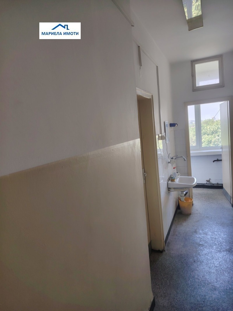 För uthyrning  Industribyggnad Plovdiv , Industrialna zona - Jug , 300 kvm | 93095110 - bild [3]