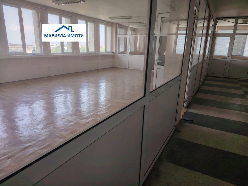 För uthyrning  Industribyggnad Plovdiv , Industrialna zona - Jug , 300 kvm | 93095110
