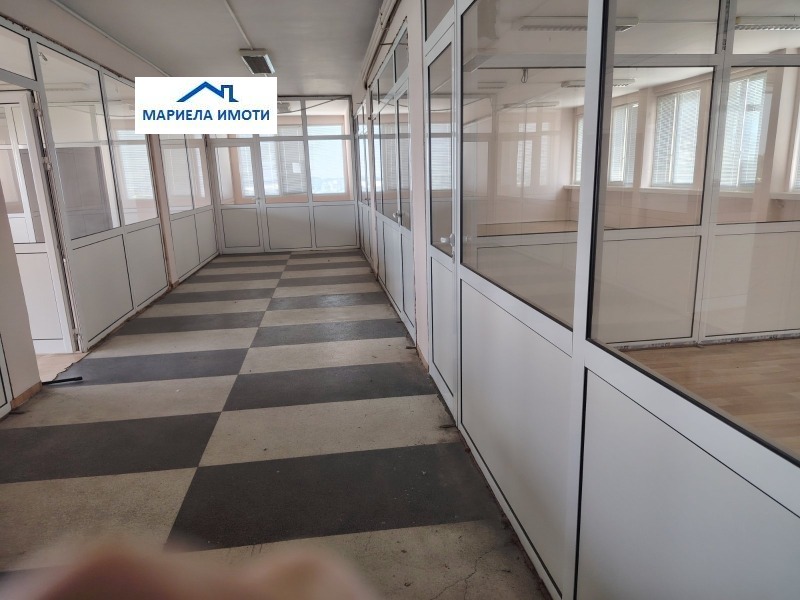 För uthyrning  Industribyggnad Plovdiv , Industrialna zona - Jug , 300 kvm | 93095110 - bild [2]