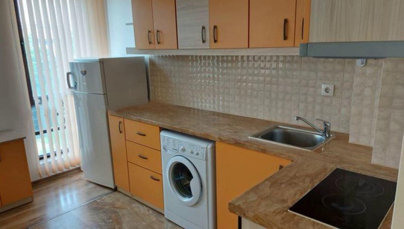 De inchiriat  Studio Plovdiv , Iujen , 40 mp | 28727651 - imagine [2]
