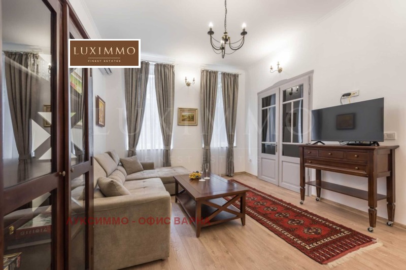 A louer  3+ chambres Varna , Gratska mahala , 150 m² | 39686087