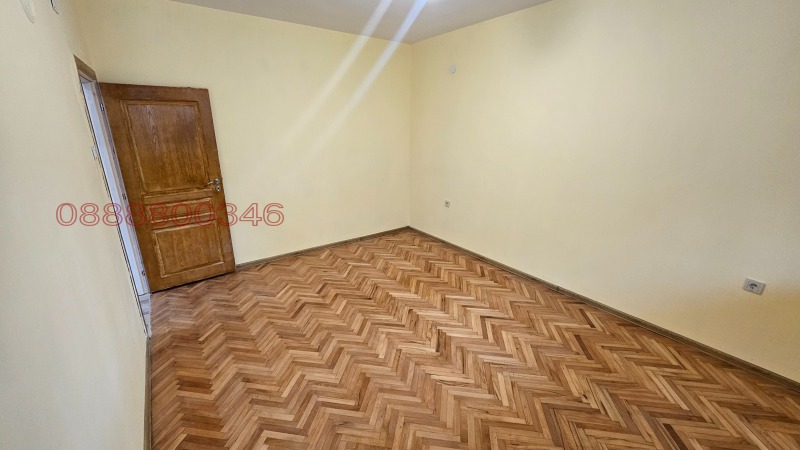 Дава под наем 2-СТАЕН, гр. София, Иван Вазов, снимка 4 - Апартаменти - 52784853