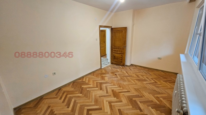 Дава под наем 2-СТАЕН, гр. София, Иван Вазов, снимка 8 - Апартаменти - 52784853