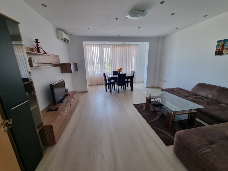 Дава под Наем 3-СТАЕН в град Пловдив, Кършияка - 100 кв.м / 650 € » 1 271.29 лв., РИНЕКС РЕВОЛЮШЪН