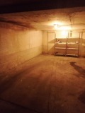 Дава под наем ГАРАЖ, ПАРКОМЯСТО, гр. София, Белите брези, снимка 1