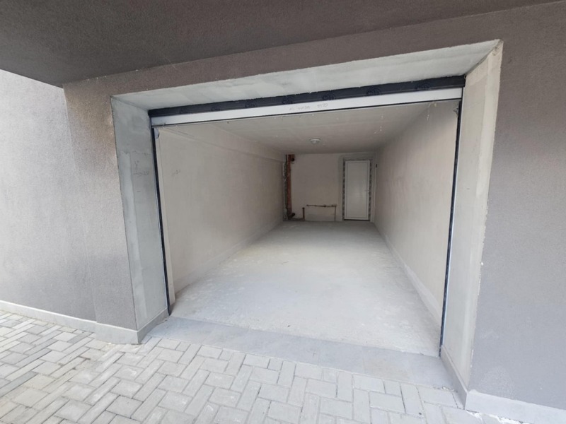 Дава под Наем ГАРАЖ в град Кърджали, Възрожденци - 25 кв.м / 102.26 € » 200 лв., ТБС БГПРОПЪРТИС