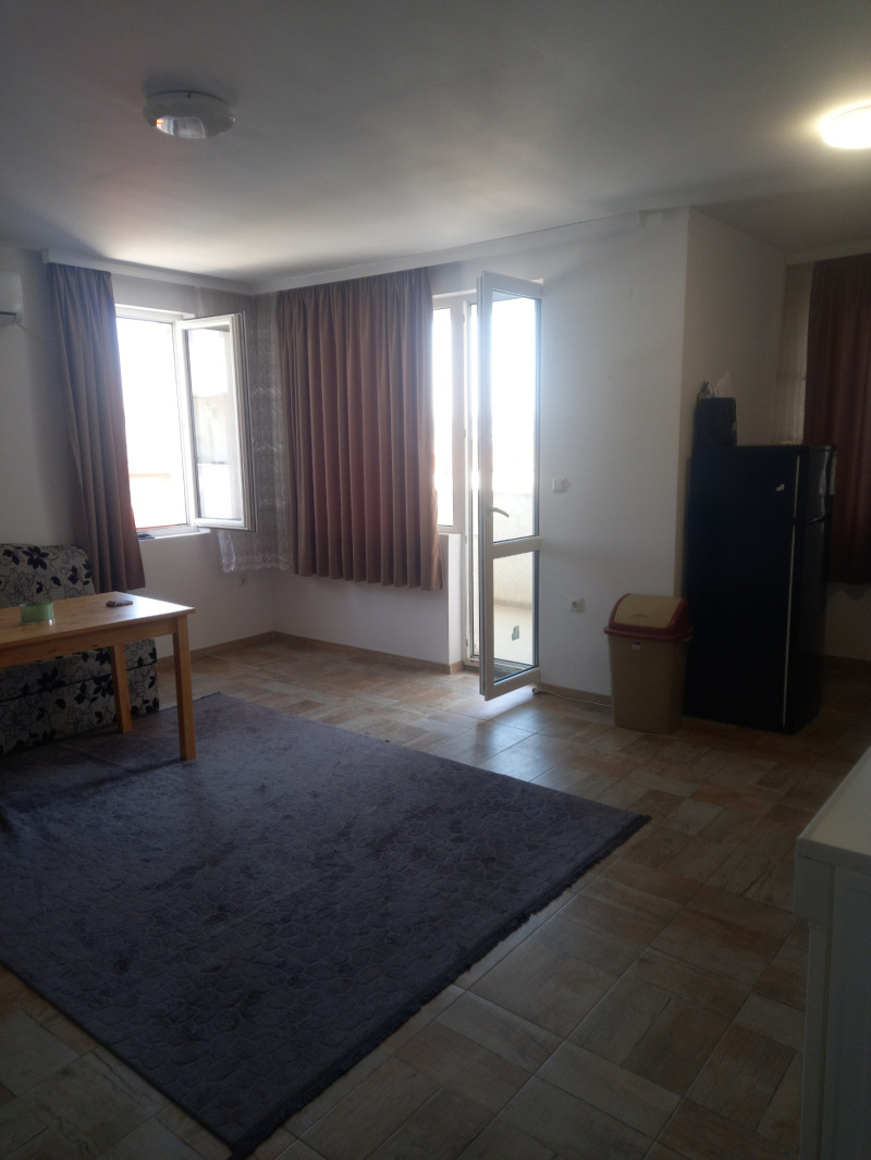 Zu vermieten  2 Schlafzimmer Weliko Tarnowo , Zentar , 93 qm | 51211904