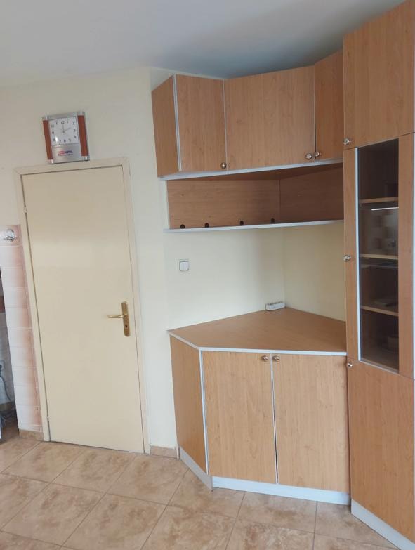 Дава под наем 4-СТАЕН, гр. София, Оборище, снимка 2 - Апартаменти - 52822965