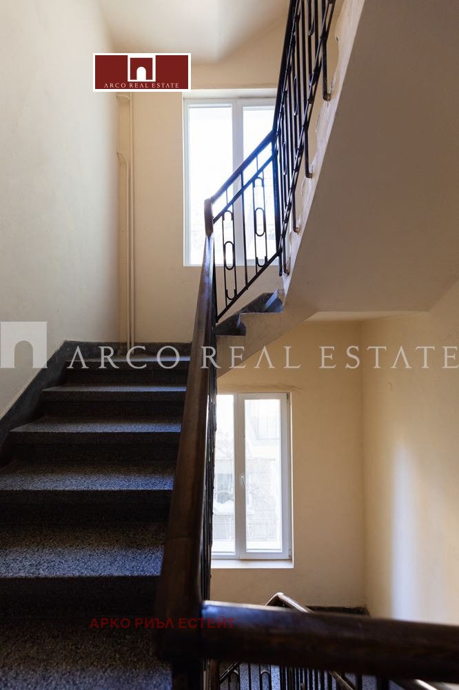 En renta  1 dormitorio Sofia , Doktorski pametnik , 76 metros cuadrados | 63244024 - imagen [13]