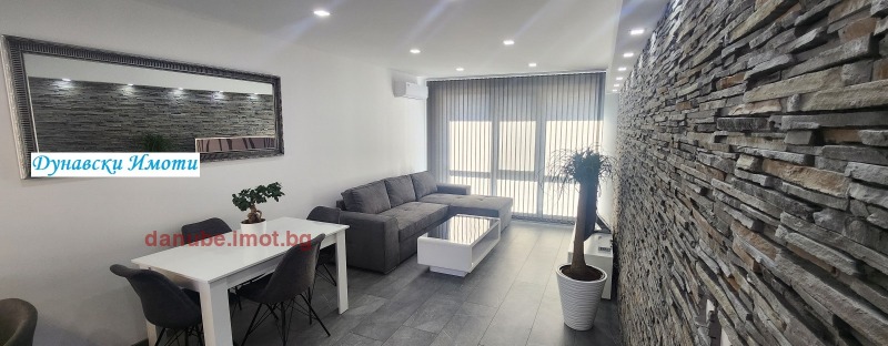 En renta  1 dormitorio Ruse , Tsentar , 64 metros cuadrados | 75987040