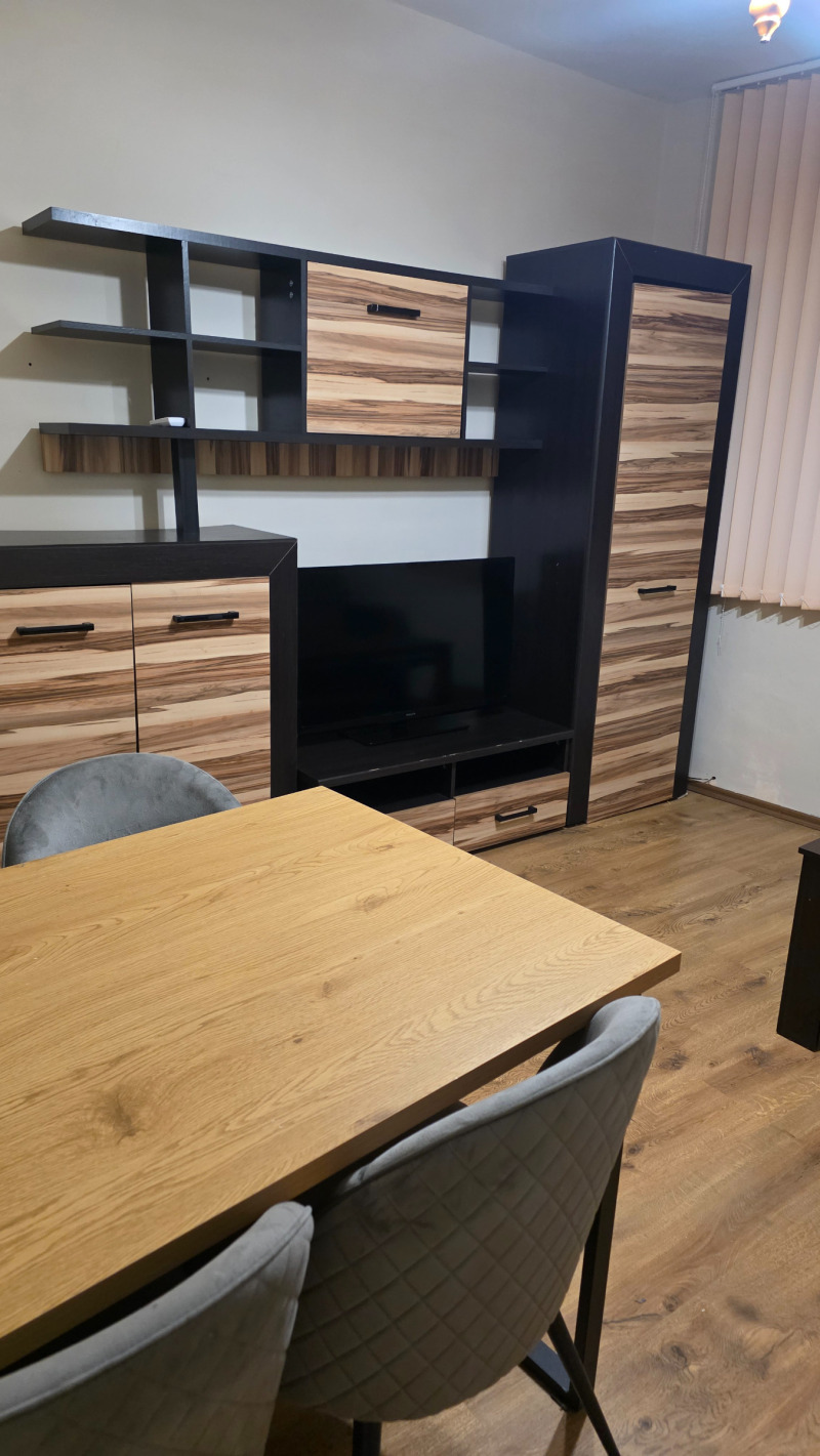 Дава под наем 2-СТАЕН, гр. Пазарджик, Център, снимка 2 - Апартаменти - 52625242