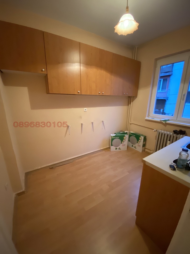 Издаје се  2 спаваће собе Софија , Центар , 83 м2 | 53944525 - слика [6]