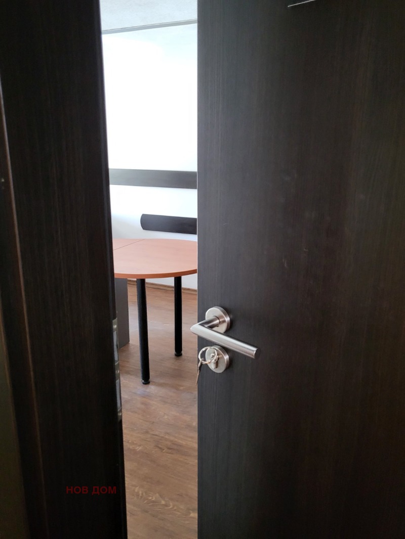 Da affittare  Ufficio Vratsa , Tsentar , 20 mq | 73890528 - Immagine [3]