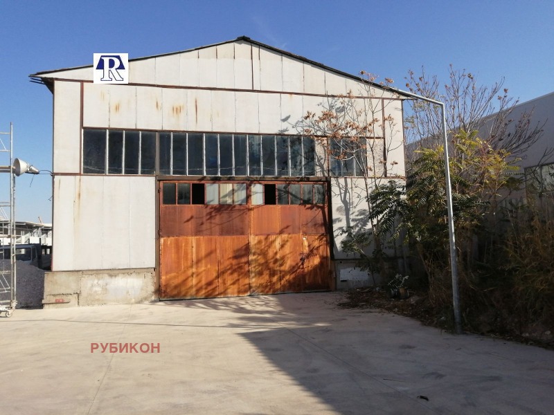 Дава под наем  Пром. помещение град Пловдив , Индустриална зона - Изток , 400 кв.м | 62479358
