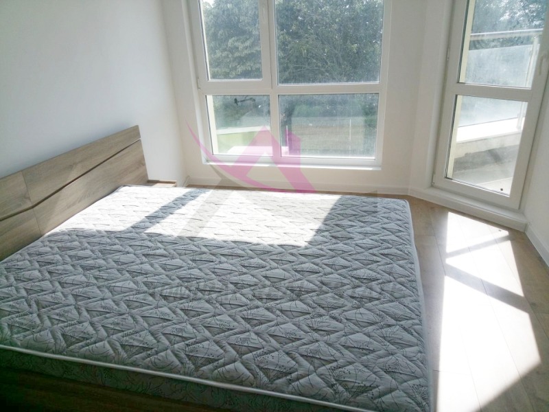 Zu vermieten  1 Schlafzimmer Warna , Wazraschdane 3 , 55 qm | 27776913 - Bild [4]