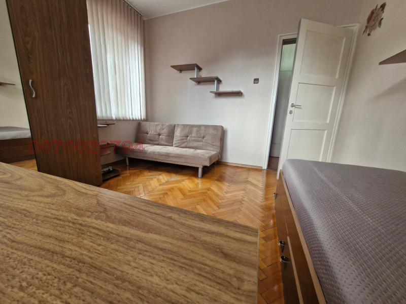 Дава под наем 3-СТАЕН, гр. София, Лагера, снимка 2 - Апартаменти - 53272284