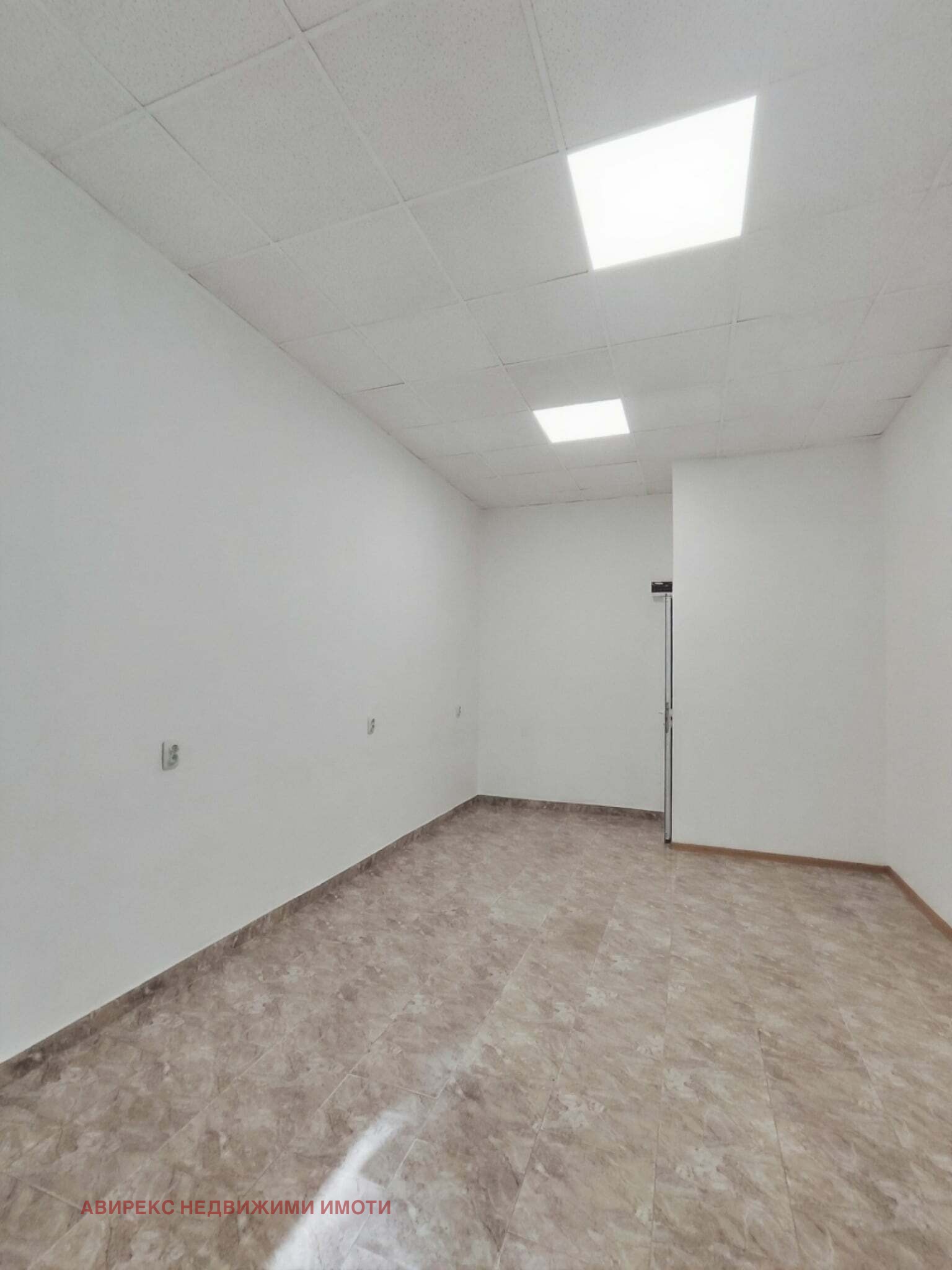 Дава под наем ОФИС, гр. Пловдив, Каменица 1