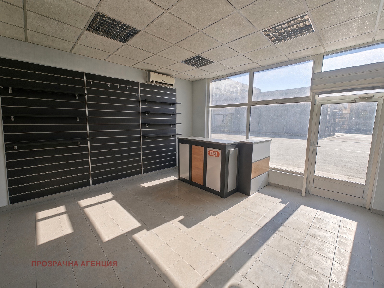 Дава под наем МАГАЗИН, гр. Перник, Изток