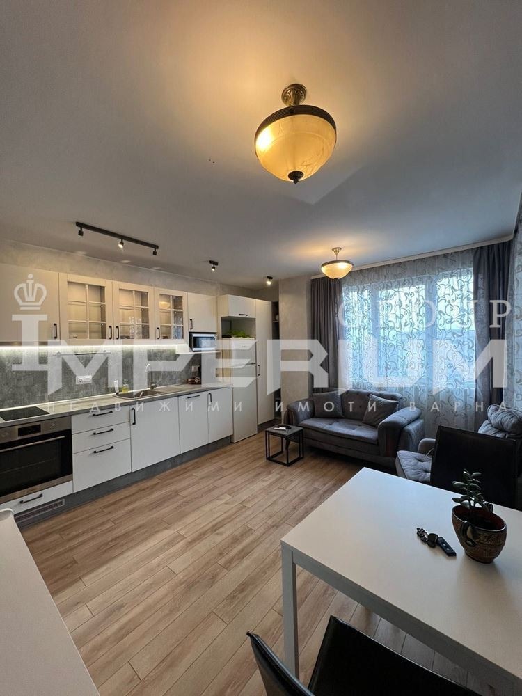 Дава под наем 2-СТАЕН, гр. Варна, Левски 1