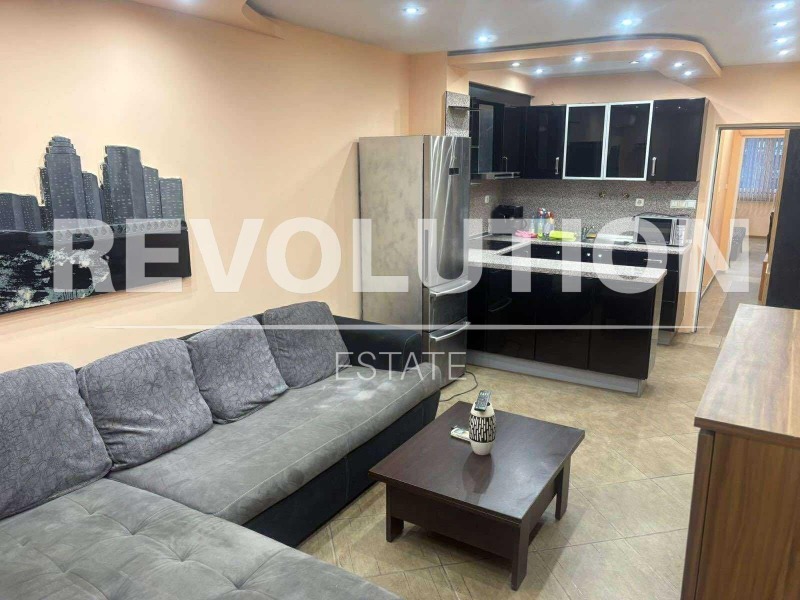 Дава под наем 2-СТАЕН, гр. Варна, Базар Левски