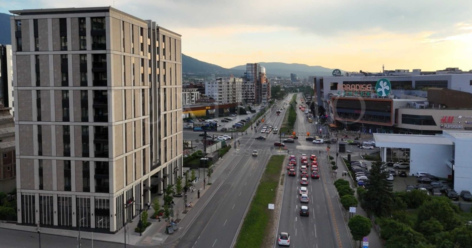 Дава под наем ГАРАЖ, ПАРКОМЯСТО, гр. София, Кръстова вада