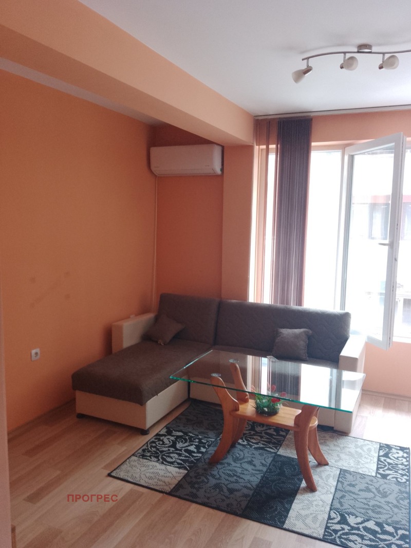 Te huur  1 slaapkamer Plovdiv , Sadijski , 60 m² | 12733617