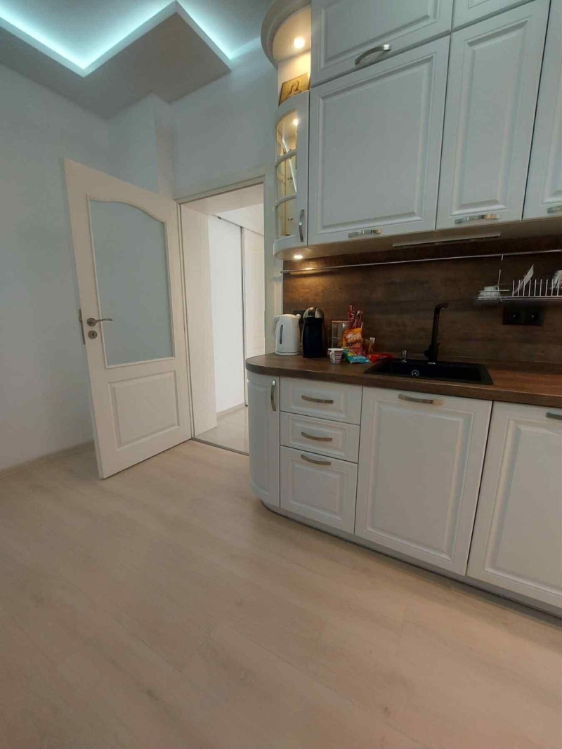 Дава под наем 3-СТАЕН, гр. София, Център, снимка 4 - Апартаменти - 52665287